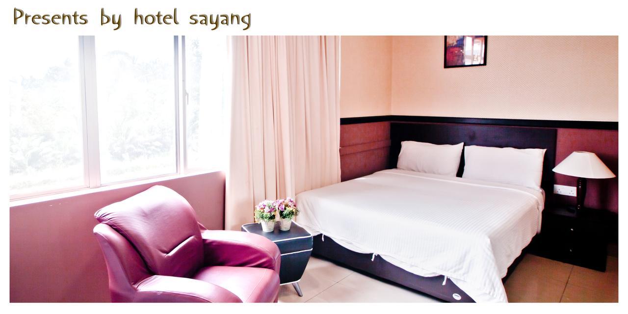 Sayang Hotel Kulai Esterno foto