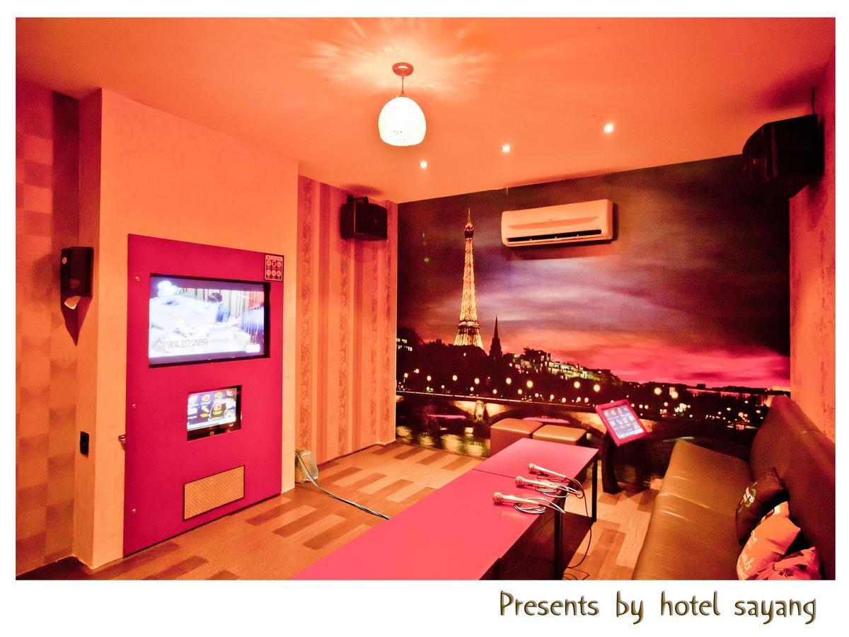 Sayang Hotel Kulai Esterno foto
