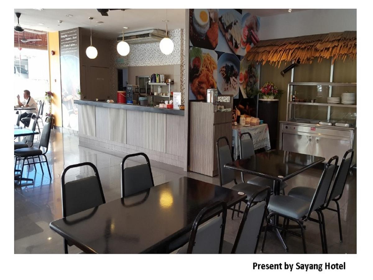 Sayang Hotel Kulai Esterno foto