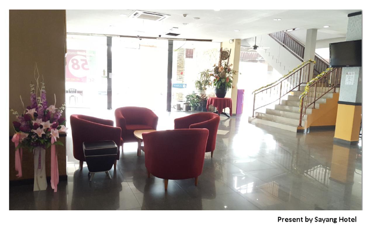 Sayang Hotel Kulai Esterno foto